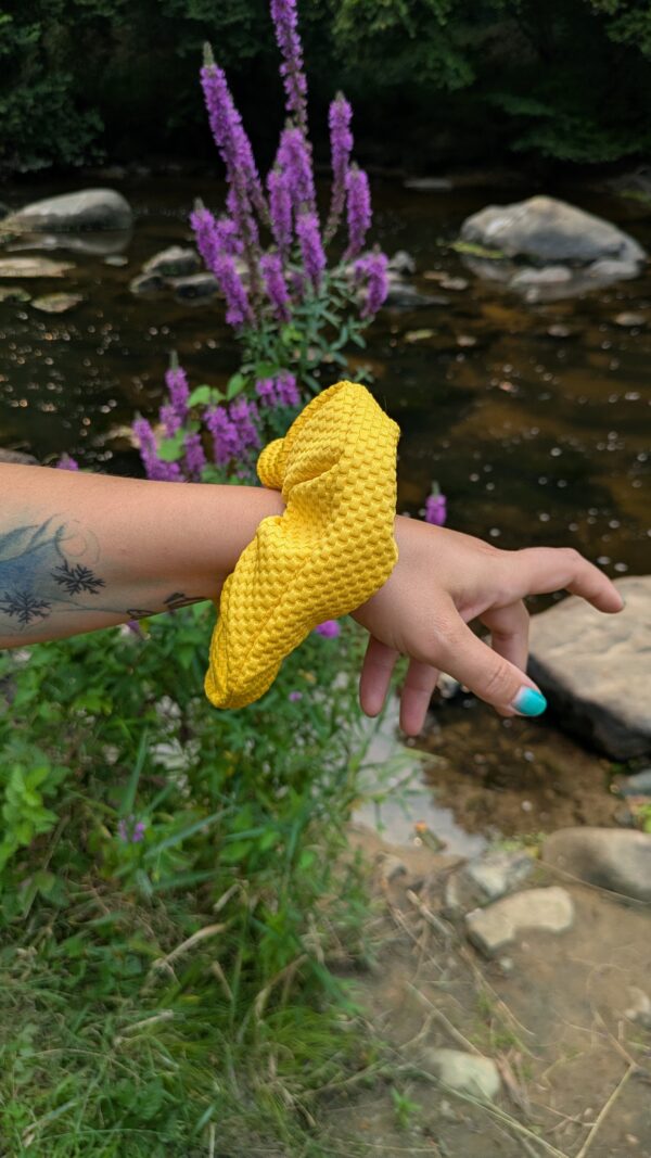 chouchou en jersey nid d'abeille jaune