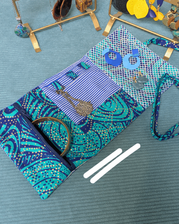 pochette – range bijoux fleurs et wax