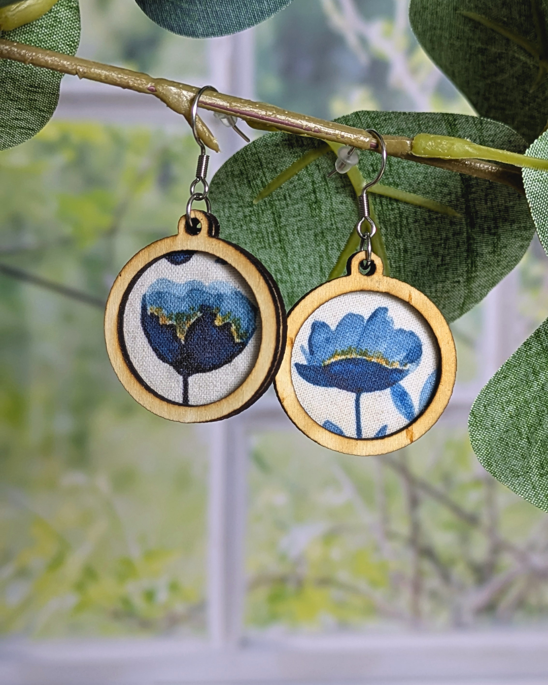 Boucles d'oreilles - Fleurs bleues (2) Boucles d'oreilles - Fleurs bleues (2)