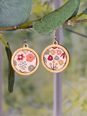 Boucles d'oreilles - Fleurs grises et roses (2)