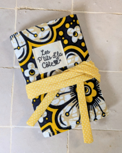 Pochette range-bijoux - Wax fleurs jaunes et blanches