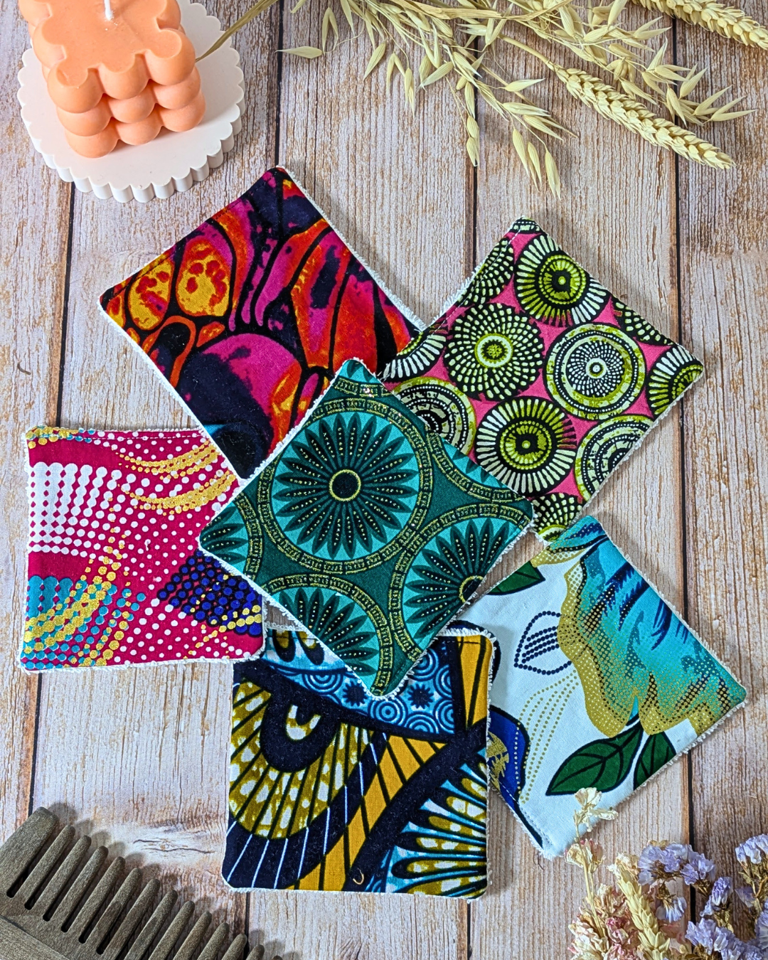 Lot de 6 lingettes lavables artisanales en wax. Lot de 6 lingettes lavables artisanales en wax.