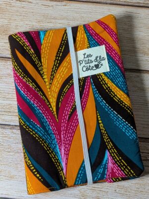Protège-livre format poche en tissu coloré rose orange et bleu