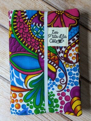 Protège-livre format poche en wax coloré à motifs floraux