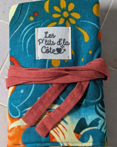 Pochette à bijoux colorée en tissu wax avec rangements – Les P’tits d’la Côte